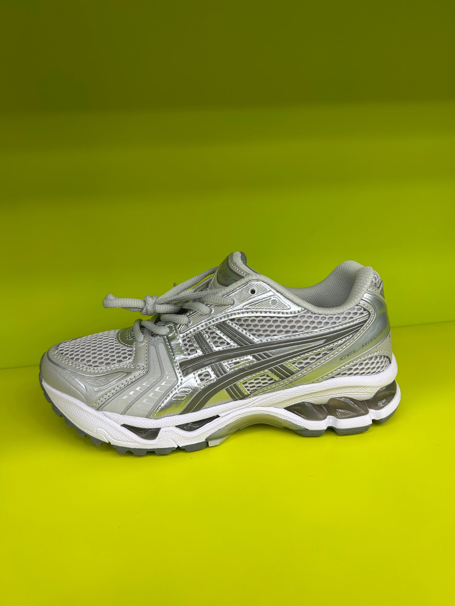 CLOUD GREY/CLAY GREY ASICS (ON HAND)