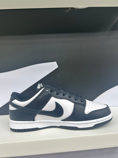 NK BLACK/WHITE SNEAKER (ON HAND)