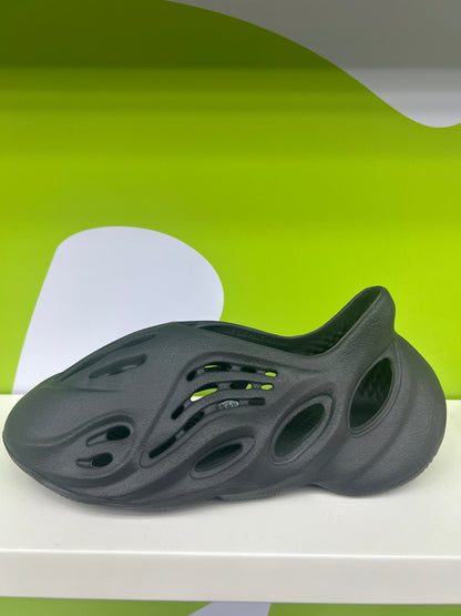 BLACK FOAM SLIDES (ON HAND)